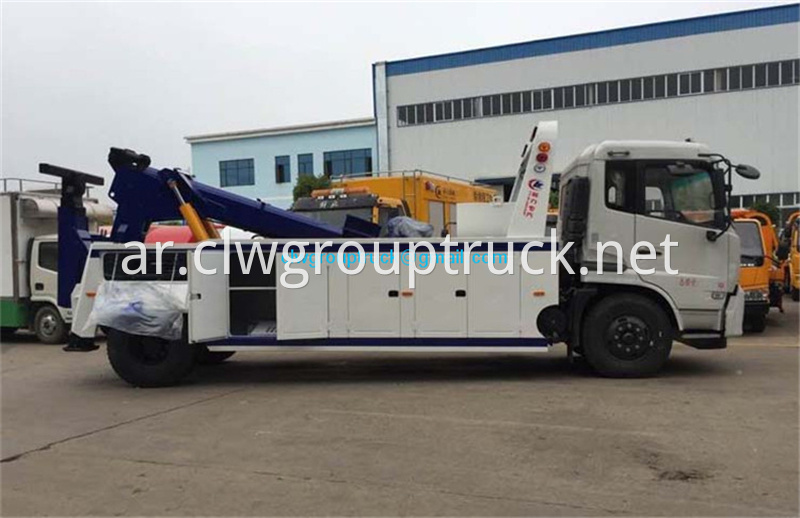 Dongfeng Wrecker Truck 4